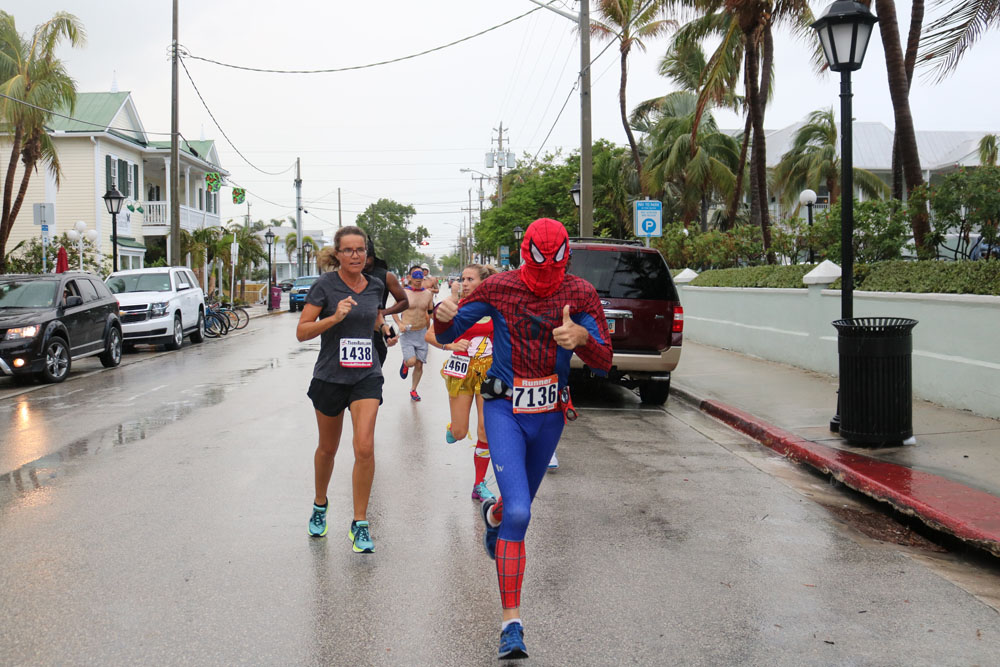 Heroes and Villains 5K 2017 photo - Duval Street, Key West